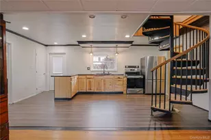 1054 Columbia St, Kingston, NY 12401 - Photo 4