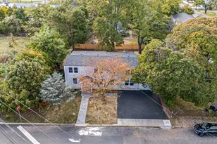 6 McCue St, Wheatley Heights, NY 11798 - Photo 2