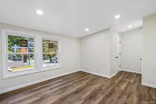 6 McCue St, Wheatley Heights, NY 11798 - Photo 14