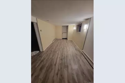 37 Knollcrest Avenue, Farmingville, NY 11738 - Photo 8