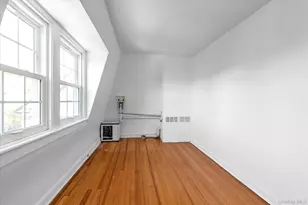 39-26/24 213th St, Bayside, NY 11361 - Photo 12