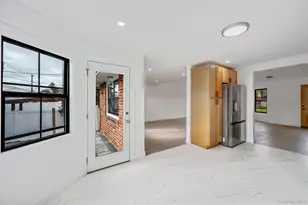 556 N Suffolk Ave, Massapequa, NY 11758 - Photo 16