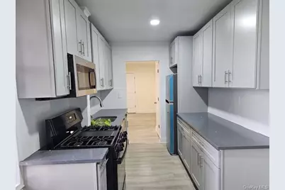 150-11 72 Road #4D, Flushing, NY 11367 - Photo 4