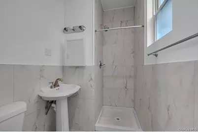 139-16 Caney Lane, Rosedale, NY 11422 - Photo 8