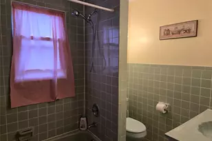 144 Fairfield St, Valley Stream, NY 11581 - Photo 8