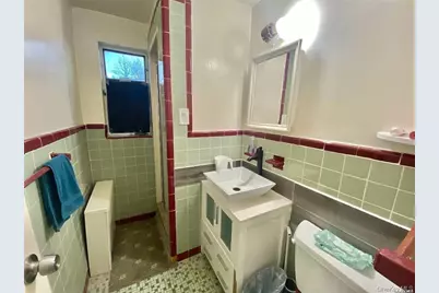 107 Baker Hill Road S, Great Neck, NY 11023 - Photo 14