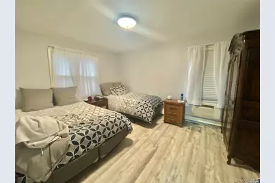 107 Baker Hill Road S, Great Neck, NY 11023 - Photo 16