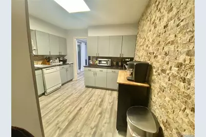 107 Baker Hill Road S, Great Neck, NY 11023 - Photo 12