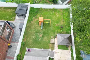 175 Arthur Ave, Floral Park, NY 11001 - Photo 20