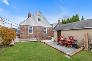 215 Sheridan Blvd, Mineola, NY 11501 - Photo 20