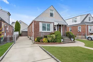 215 Sheridan Blvd, Mineola, NY 11501 - Photo 2