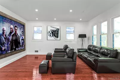 44 School Street, Malverne, NY 11565 - Photo 10