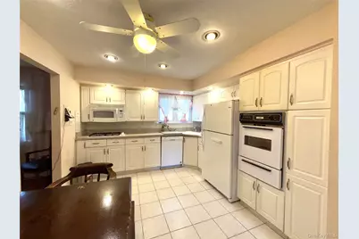 15 Sherry Lane, Hauppauge, NY 11788 - Photo 10