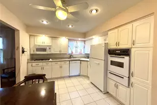 15 Sherry Ln, Hauppauge, NY 11788 - Photo 10