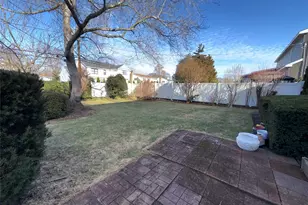 15 Sherry Ln, Hauppauge, NY 11788 - Photo 30