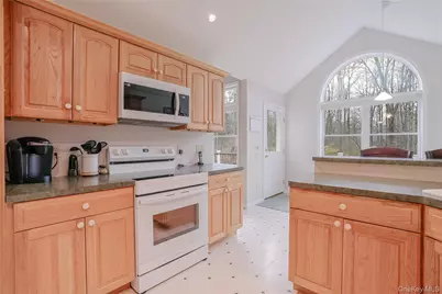 95 Ulster Avenue, Ulster Park, NY 12487 - Photo 12