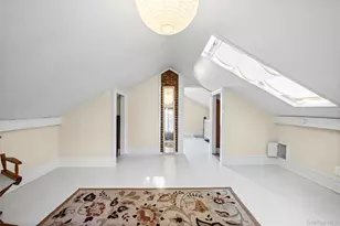 403 Middle Rd, Bayport, NY 11705 - Photo 32