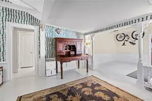 403 Middle Rd, Bayport, NY 11705 - Photo 14
