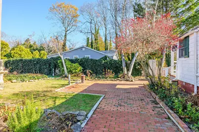 403 Middle Road, Bayport, NY 11705 - Photo 36