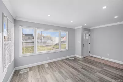 4 Somerset Road N, Amityville, NY 11701 - Photo 8