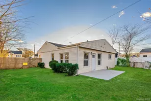 4 Somerset Road N, Amityville, NY 11701 - Photo 2