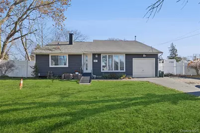 3107 Chestnut Avenue, Medford, NY 11763 - Photo 2