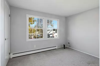135 E 25th Street, Huntington Station, NY 11746 - Photo 22