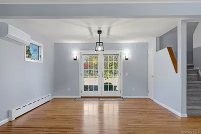 135 E 25th Street, Huntington Station, NY 11746 - Photo 12