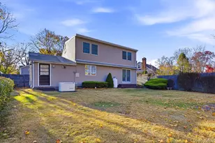 135 E 25th St, Huntington Station, NY 11746 - Photo 24