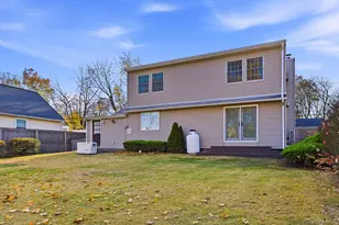 135 E 25th St, Huntington Station, NY 11746 - Photo 26