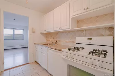 100 Diplomat Drive #8M, Mount Kisco, NY 10549 - Photo 18