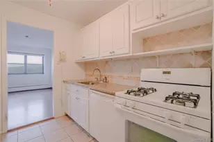 100 Diplomat Dr, Mount Kisco, NY 10549 - Photo 18