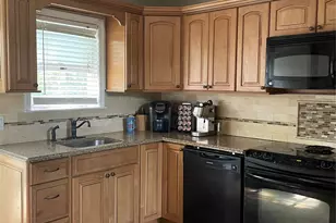 4 Marlo Ct, Selden, NY 11784 - Photo 8