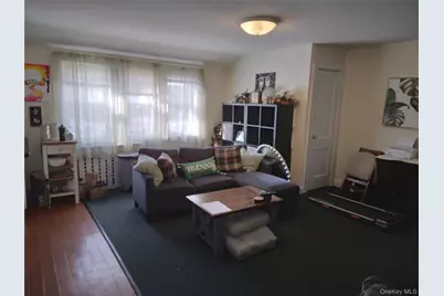 666 Willis Avenue, Williston Park, NY 11596 - Photo 2