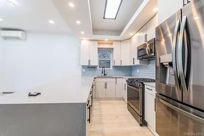 1822 Astoria Park S, Astoria, NY 11102 - Photo 10
