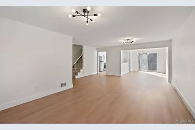 482 Iroquois Court, Suffern, NY 10901 - Photo 12