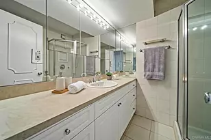 25 Chapel Pl, Great Neck, NY 11021 - Photo 14