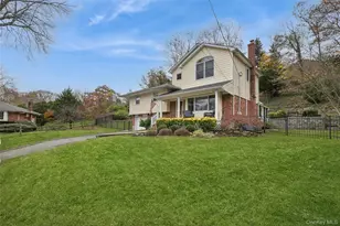 6 Joseph Ct, East Northport, NY 11731 - Photo 2