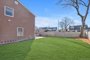 303 Oak St, West Hempstead, NY 11550 - Photo 20