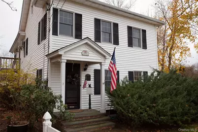 49925 Main Road, Southold, NY 11971 - Photo 2