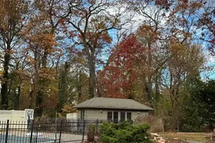 4 Norgate Rd, Glen Head, NY 11545 - Photo 8