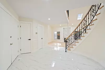 2 Heiko Court, Northport, NY 11768 - Photo 4