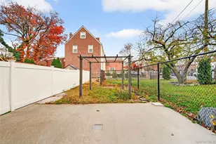 1304 Hobart Ave, Bronx, NY 10461 - Photo 12