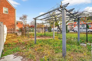 1304 Hobart Ave, Bronx, NY 10461 - Photo 48