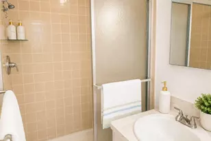 23-10 Waters Edge Dr, Bayside, NY 11360 - Photo 10