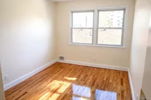 23-10 Waters Edge Dr, Bayside, NY 11360 - Photo 18