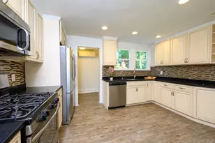 15 Ranger Pl, New Rochelle, NY 10804 - Photo 10