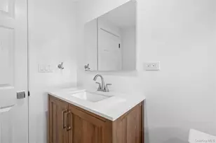 61 Lincoln Ave, Deer Park, NY 11729 - Photo 32