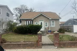 35 William St, Roosevelt, NY 11575 - Photo 12