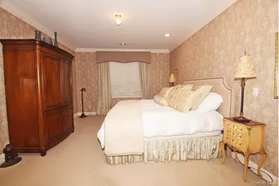 677 Balfour Place, Melville, NY 11747 - Photo 8